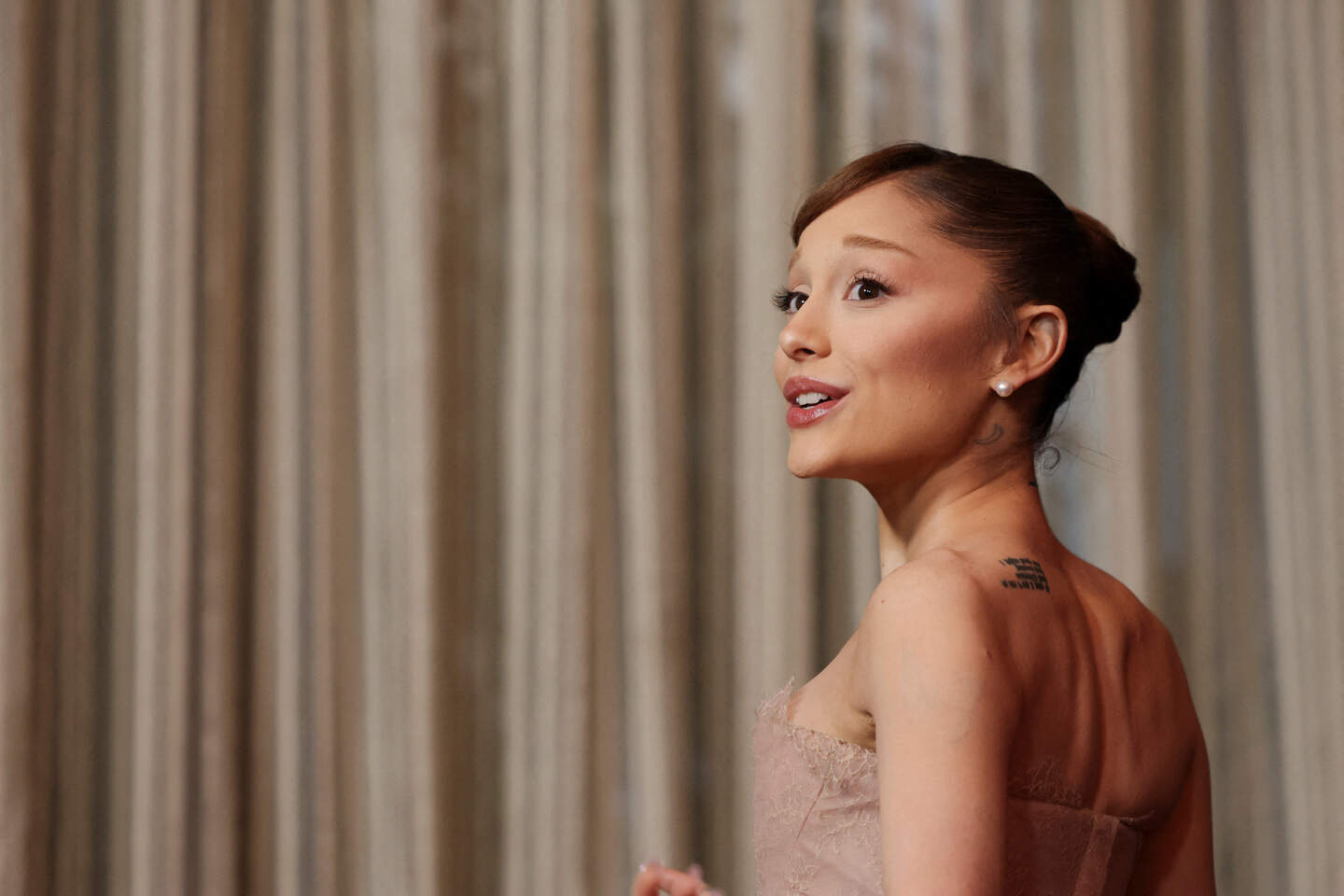 recensie-wij-luisterden-naar-petal-de-nieuwste-van-ariana-grande